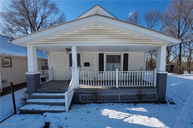 view of front of house with covered porch