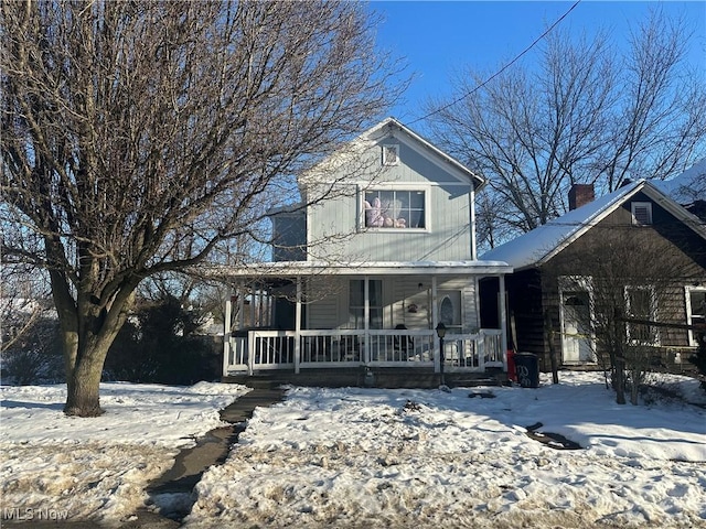 view of front facade featuring a porch