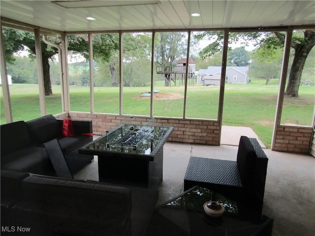 sunroom / solarium with a healthy amount of sunlight