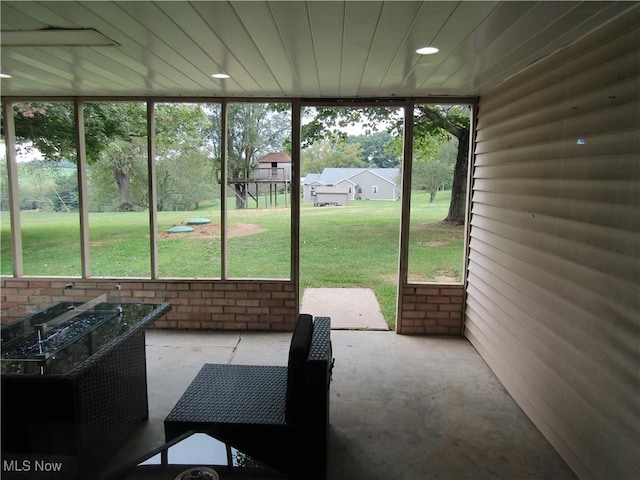 view of sunroom / solarium