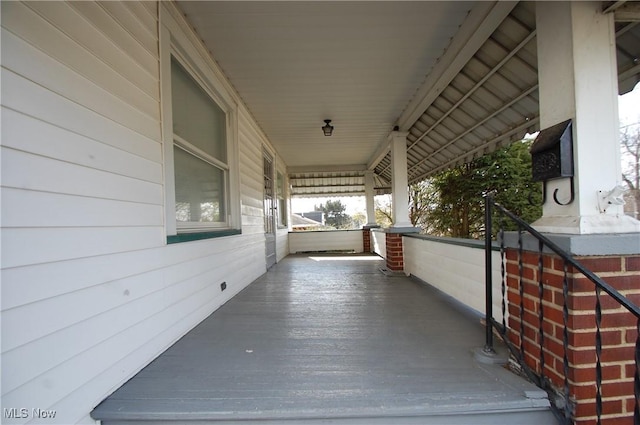 view of patio / terrace with covered porch