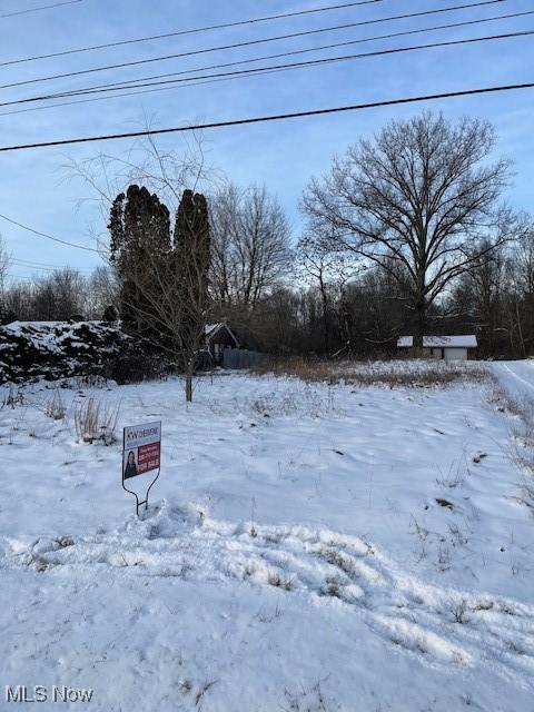 Listing photo 2 for 6644 Mccartney Rd, Lowellville OH 44436