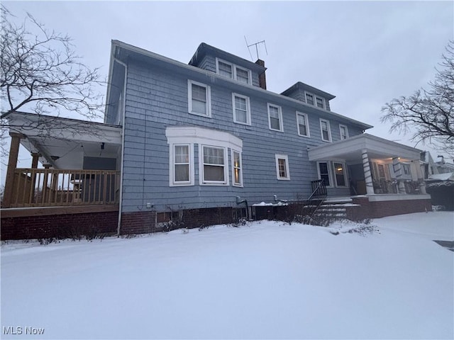 view of front of home featuring a porch