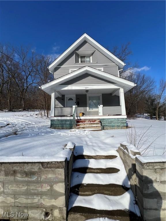 view of front of home featuring covered porch