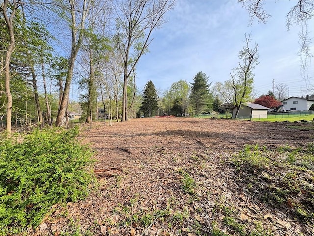 13430 Schreiber Rd, Valley View, OH 44125 - view of yard featuring fence