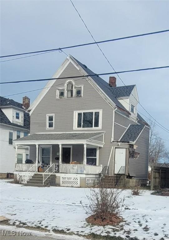 view of front of property featuring covered porch