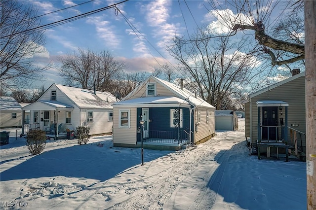 view of front of property featuring a porch