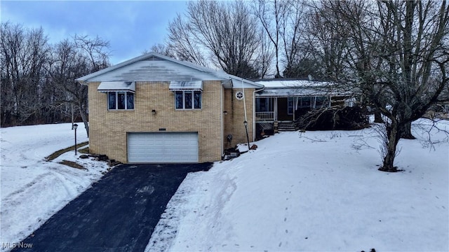 view of front facade with a garage