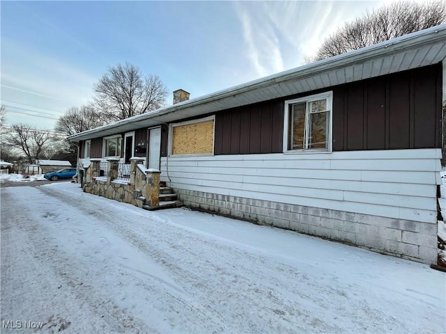 view of front of home featuring a porch