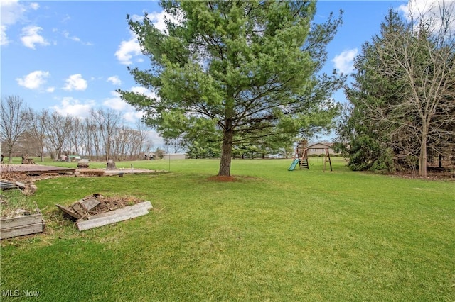 2040 E Middletown Rd, Poland, OH 44514 - view of grassy yard with a playground