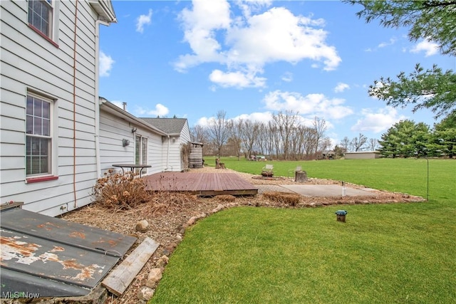 2040 E Middletown Rd, Poland, OH 44514 - view of green lawn featuring a deck
