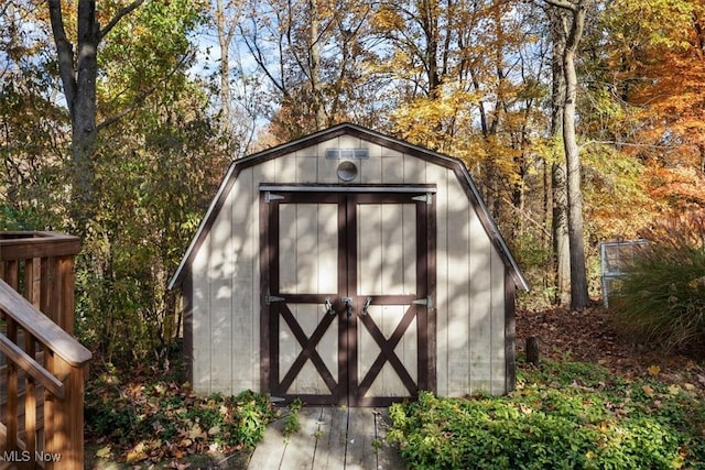 view of outdoor structure