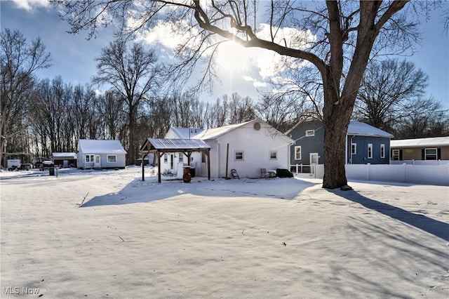 view of front of property