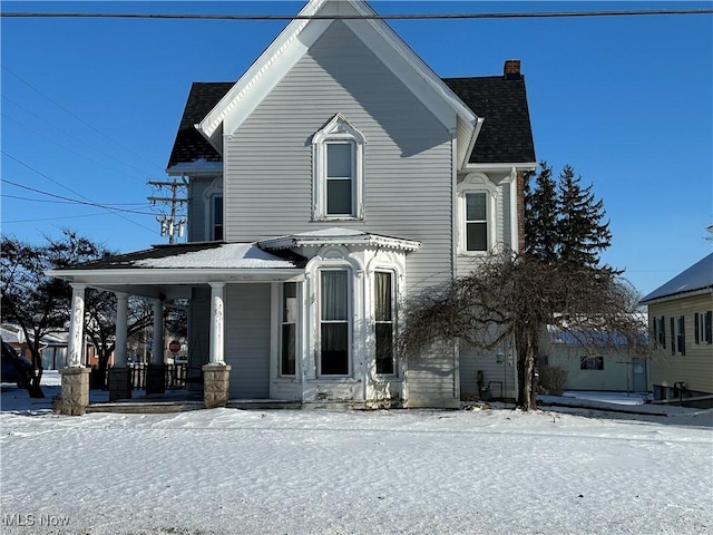 view of front facade with covered porch