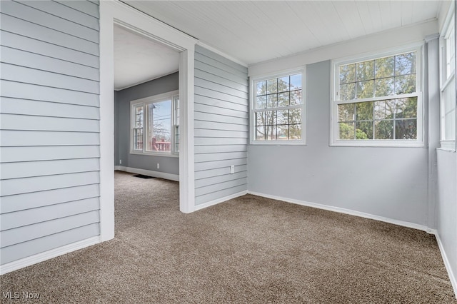 view of carpeted spare room