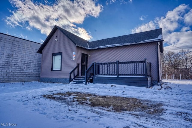 view of front of property