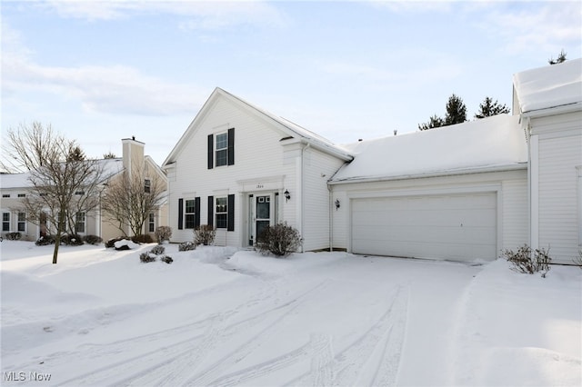 view of front facade featuring a garage