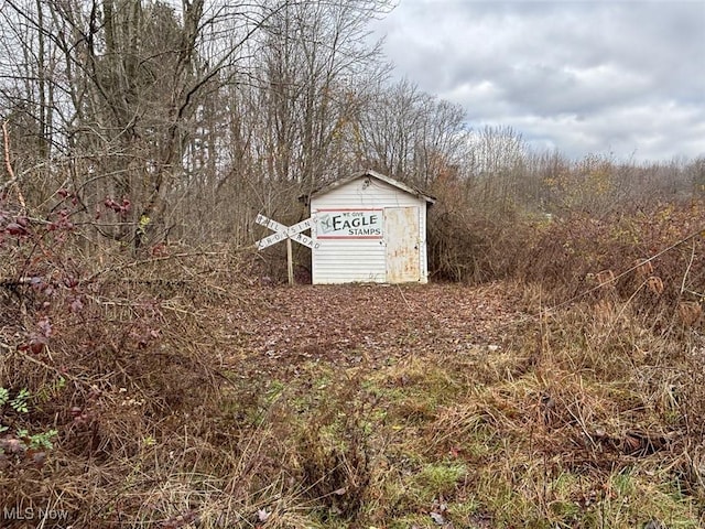 view of outdoor structure