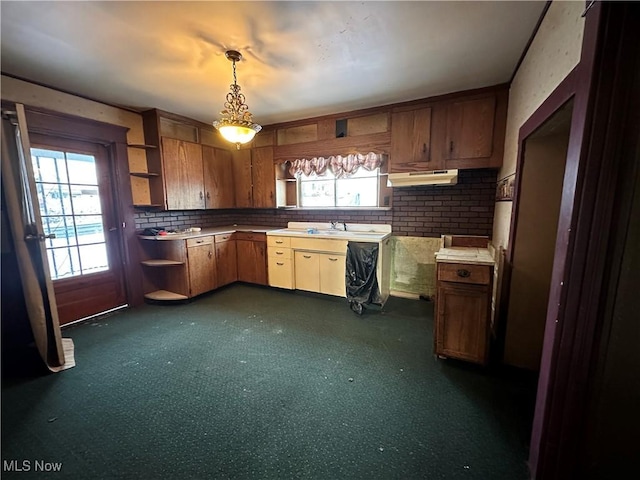 kitchen with decorative light fixtures