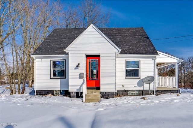 bungalow featuring covered porch