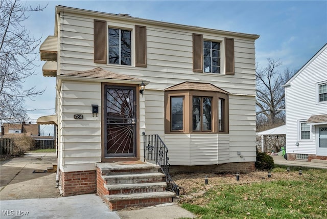 view of front of property