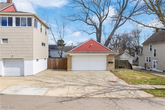 750 Florida Ave, Akron, OH 44314 - detached garage with fence