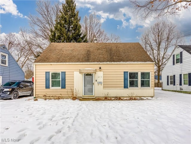 view of front of property