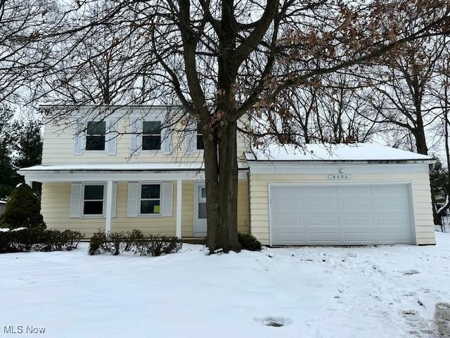 view of front facade with a garage