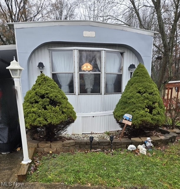 view of outbuilding