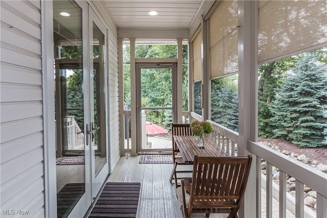 view of sunroom / solarium