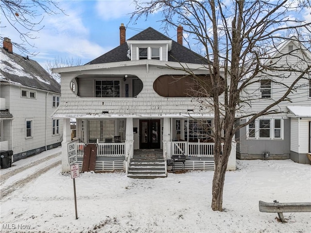 view of front of property featuring a porch