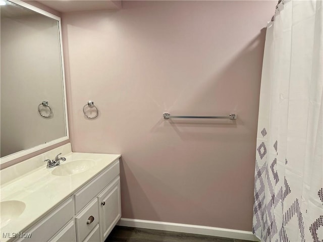 bathroom with vanity