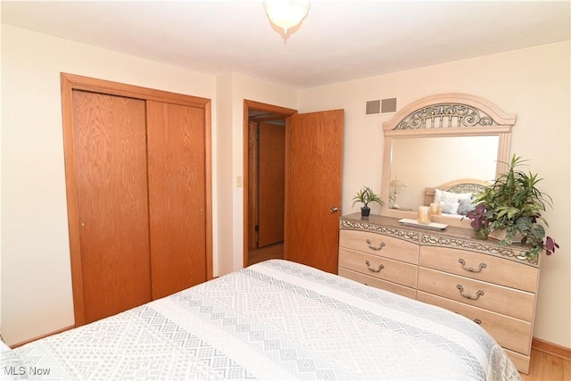 bedroom featuring a closet