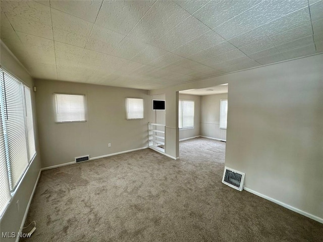 empty room with carpet