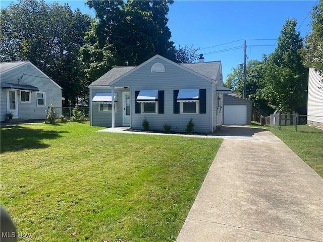 view of front of property with a front yard