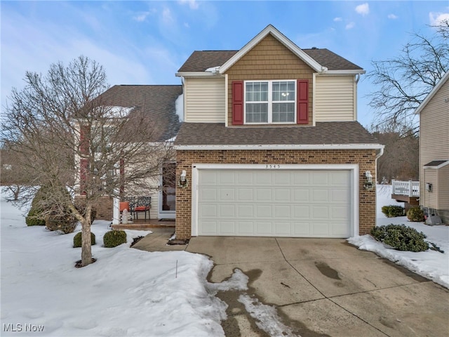 view of front property featuring a garage