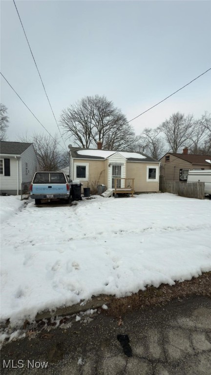 view of front of home