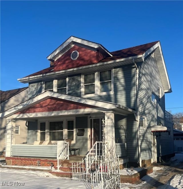 view of front of house featuring a porch