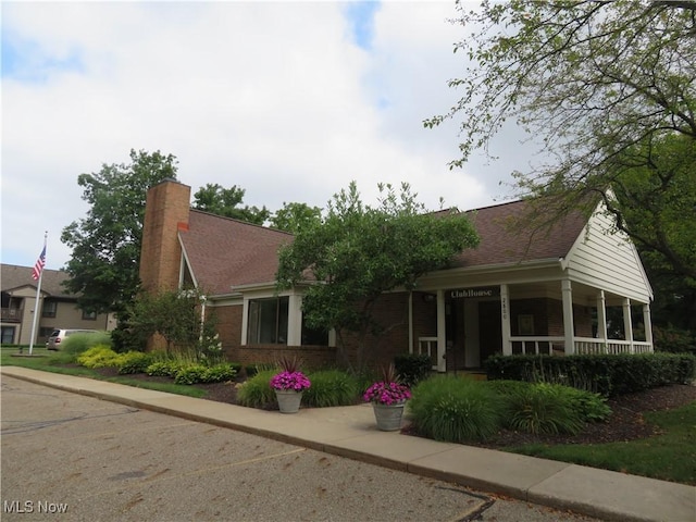 4539 Saint James Cir NW, Canton, OH 44708 - view of front facade with covered porch