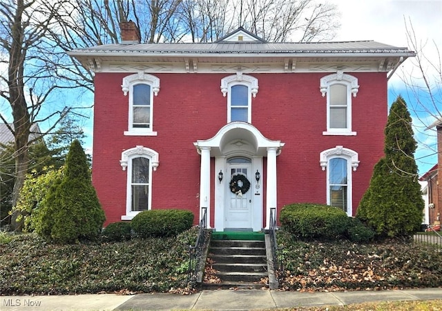 view of italianate house