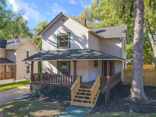 view of front of home featuring a porch