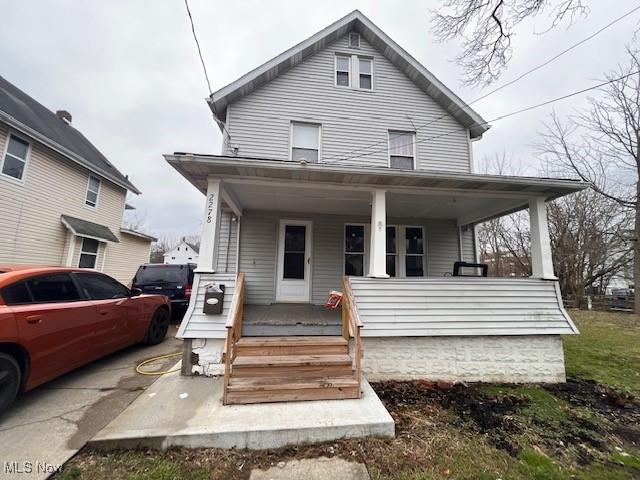 view of front of home with covered porch