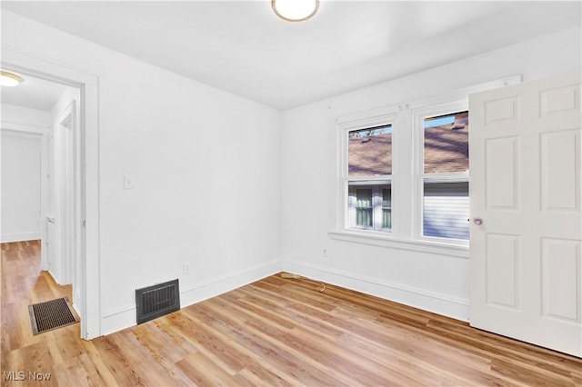 empty room featuring light hardwood / wood-style flooring