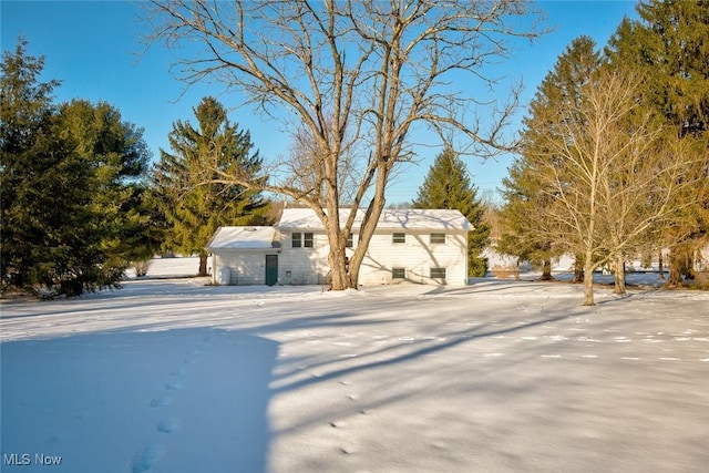 view of front of house