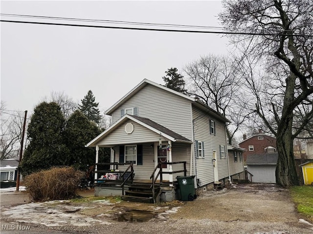 view of front of house featuring a porch