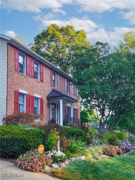 view of front of house