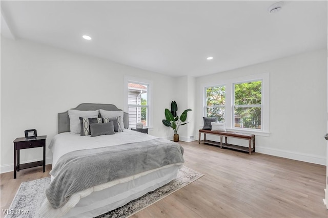 3295 Yorkshire Rd, Cleveland Heights, OH 44118 - bedroom featuring light wood finished floors and recessed lighting