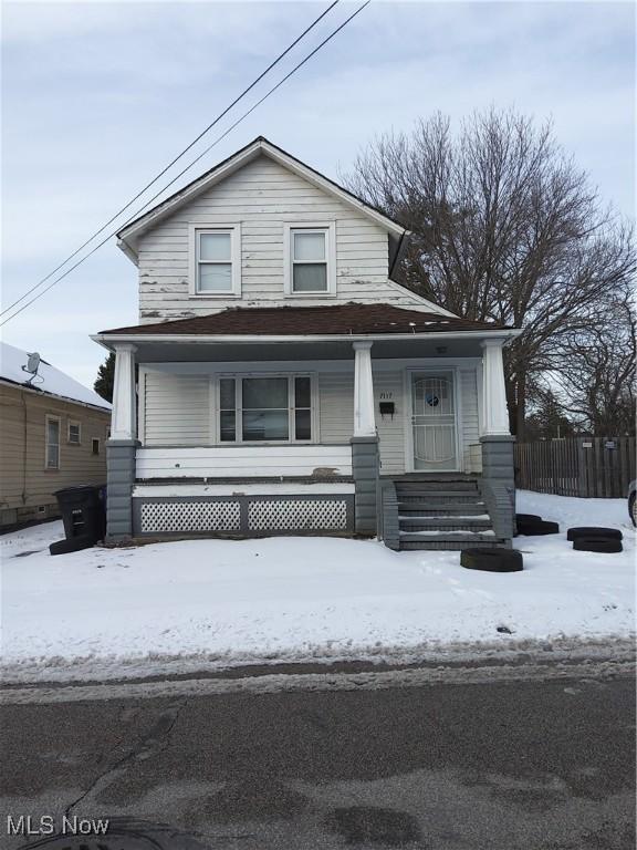 view of front of house featuring covered porch