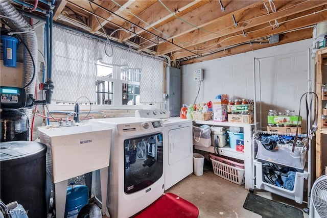24886 Sherman St, Homeworth, OH 44634 - laundry area featuring separate washer and dryer, laundry area, and electric panel
