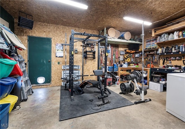 24886 Sherman St, Homeworth, OH 44634 - exercise area with a workshop area